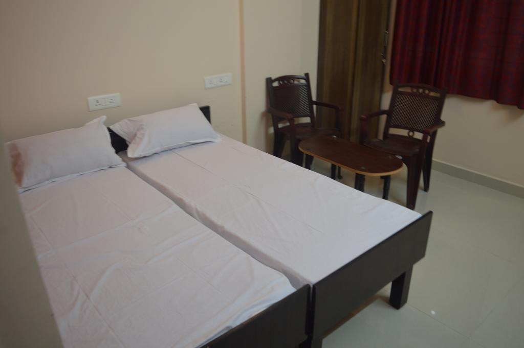 Sri Balaji Guest House Bangalore Eksteriør bilde