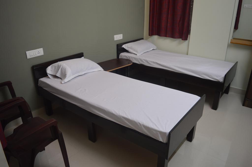 Sri Balaji Guest House Bangalore Eksteriør bilde