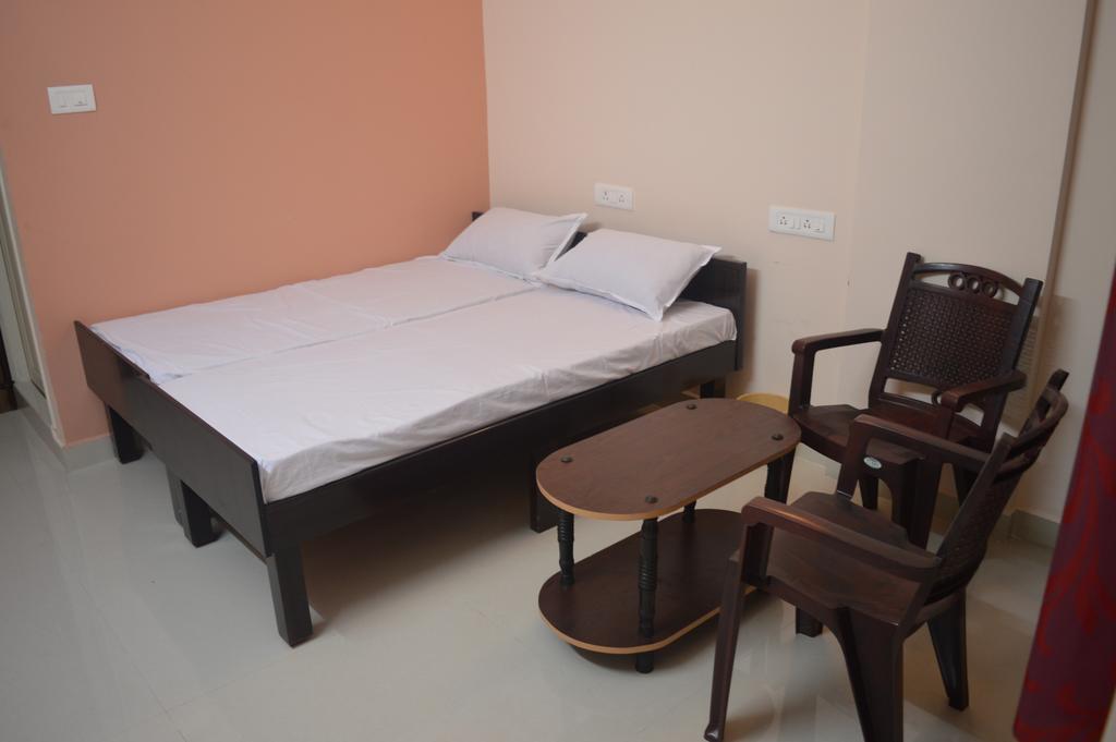 Sri Balaji Guest House Bangalore Eksteriør bilde
