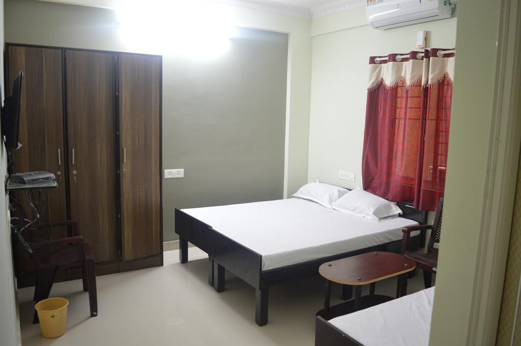 Sri Balaji Guest House Bangalore Eksteriør bilde