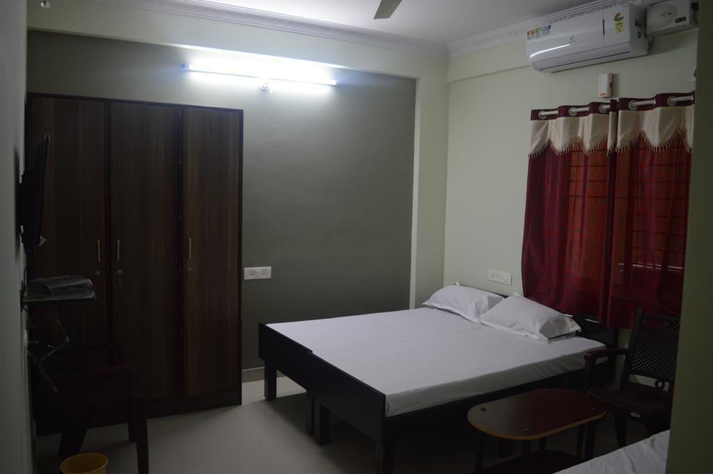 Sri Balaji Guest House Bangalore Eksteriør bilde