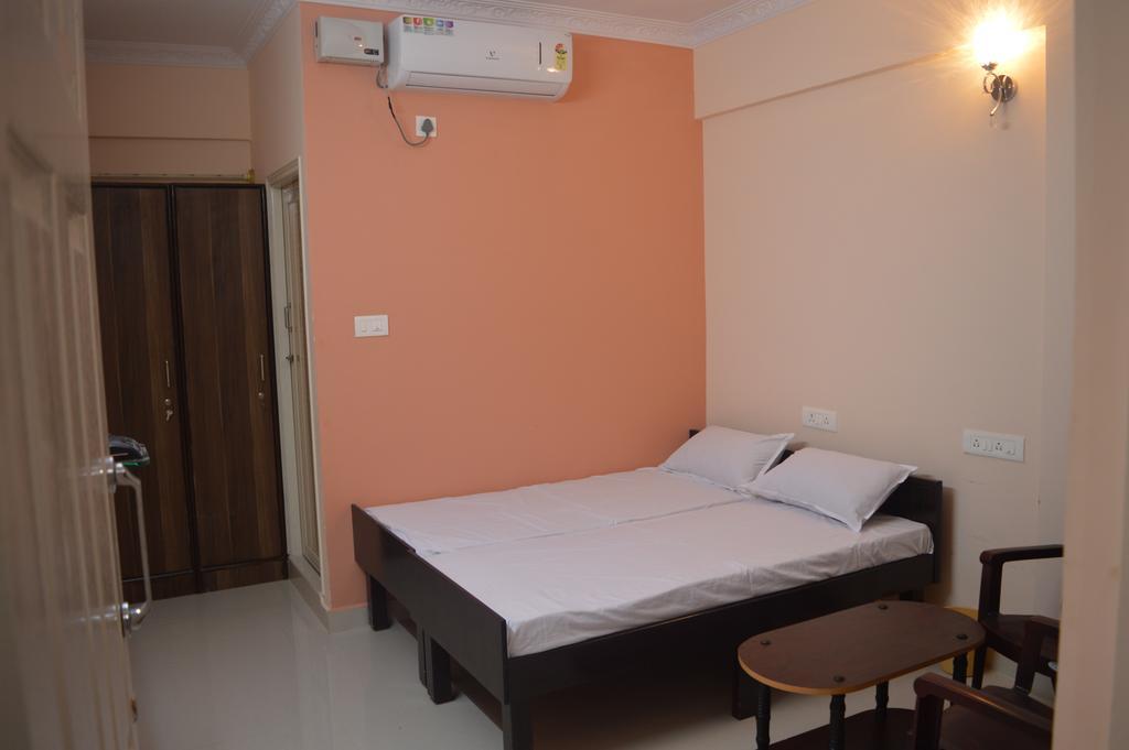 Sri Balaji Guest House Bangalore Eksteriør bilde